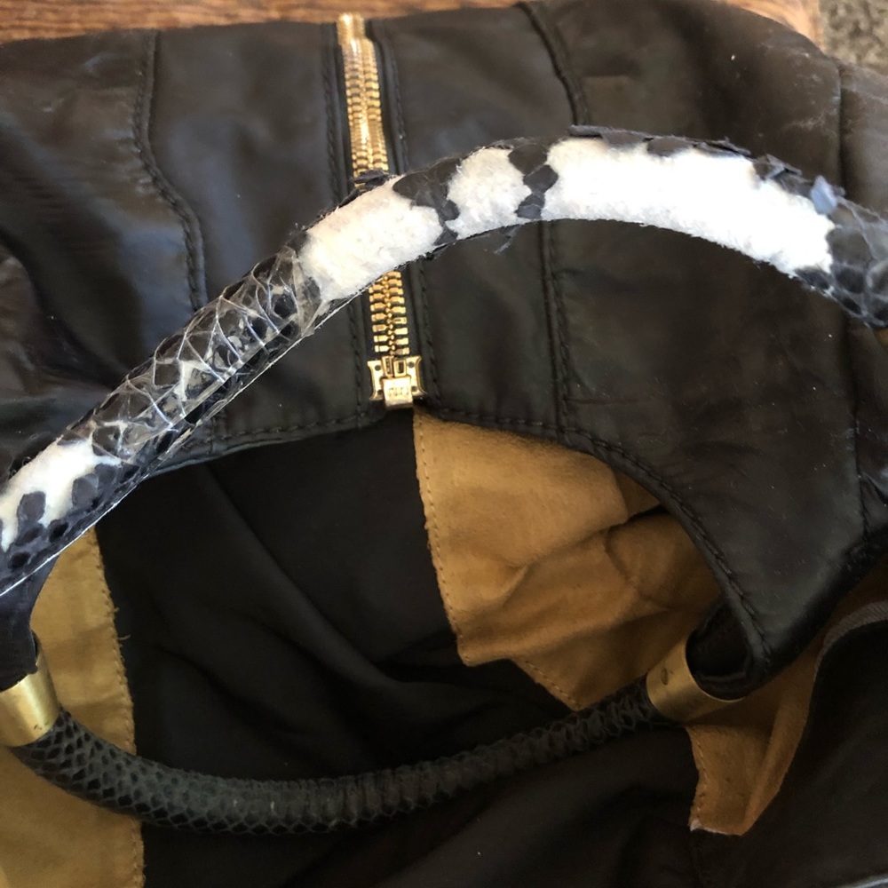 Posh Scam Court Update❗️Grand Larc Under False Pre - Picture 5 of 8